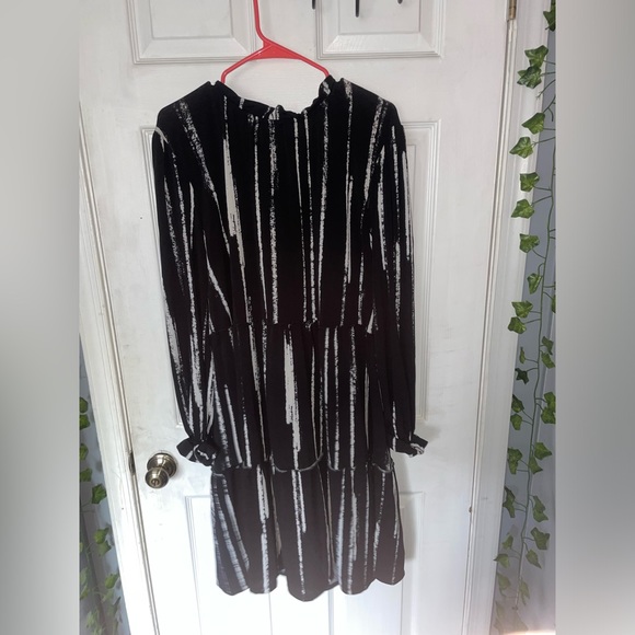 LulaRoe Annabelle, Vertical Striped Dress - Picture 7 of 8